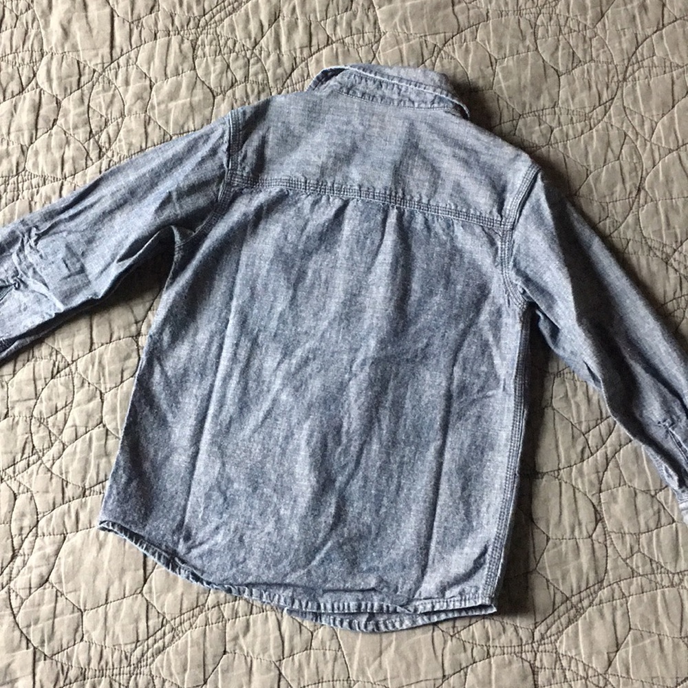 OshKosh B’gosh Button Down size 6 - Picture 2 of 3